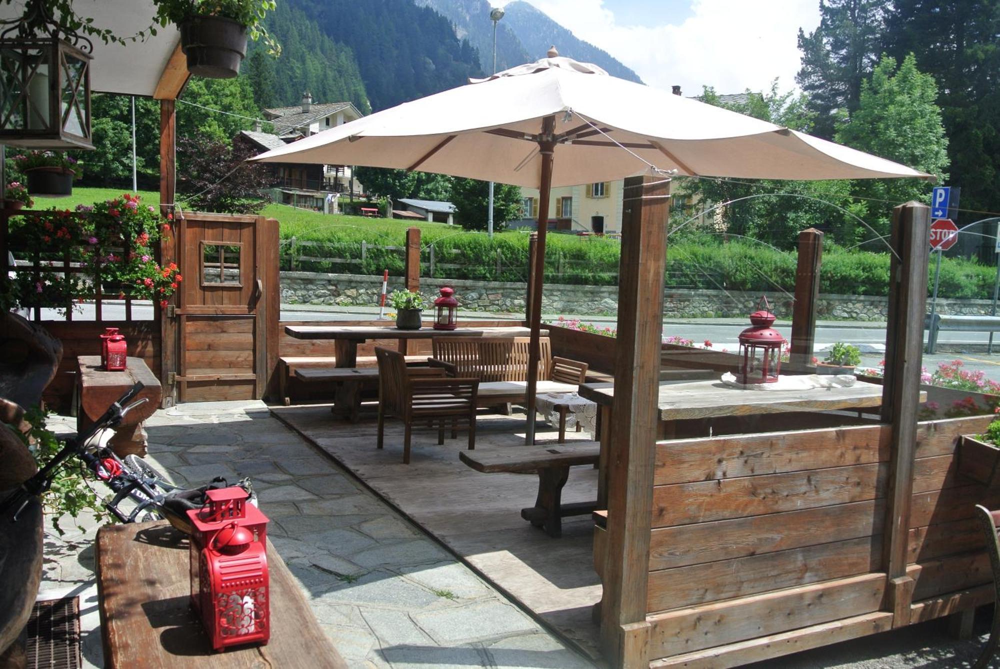 Albergo Alpenrose Ski&Bike Mountain Hotel Gressoney-Saint-Jean Esterno foto