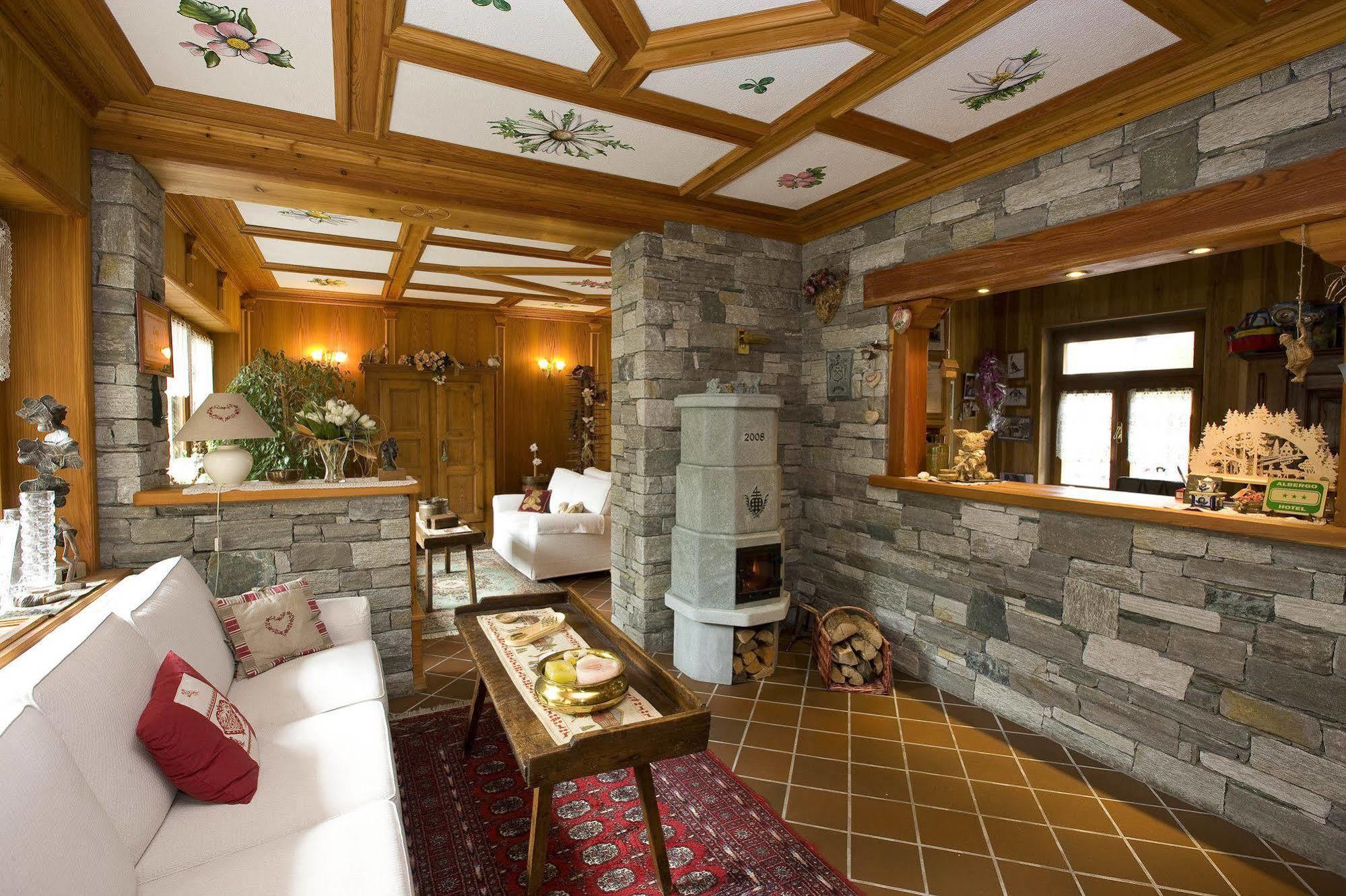 Albergo Alpenrose Ski&Bike Mountain Hotel Gressoney-Saint-Jean Esterno foto